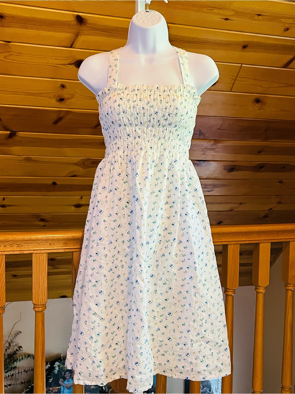 Rails White Blue Floral Smocked Bodice Sleeveless Eyelet Midi Dress Size M